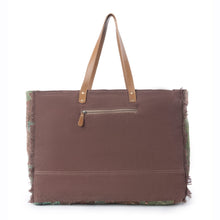 Load image into Gallery viewer, Myra Canyon Range Weekender Bag in Olive Green