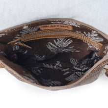 Load image into Gallery viewer, Myra Mesa Concealed Carry Bag in Prairie Fawn
