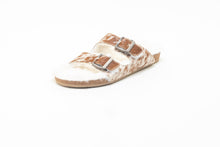Load image into Gallery viewer, Prairie Winds Fur Comfort Hairon Leather Sandals In Brown &amp; White