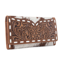 Load image into Gallery viewer, Myra Yellowstone Sienna Stockyard Hairon Leather Women’s Purse in Cream Cocoa