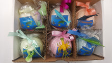 Load image into Gallery viewer, GIFT Set with SEA CREATURES - Bath Bombs with toys inside - 6 Large 5 oz, colorful, moisturizing