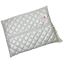 Load image into Gallery viewer, Quilted Pearl