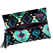 Load image into Gallery viewer, Aztec Emerald