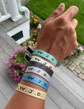 Load image into Gallery viewer, WWJD Surf Bracelet Pack