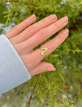 Load image into Gallery viewer, Wavy Heart Ring