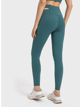 Load image into Gallery viewer, Crisscross Cutout Sports Leggings