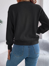 Load image into Gallery viewer, Contrast Round Neck Long Sleeve Sweater