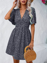 Load image into Gallery viewer, Printed V-Neck Half Sleeve Mini Dress