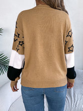 Load image into Gallery viewer, Star Contrast Round Neck Sweater