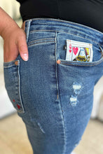 Load image into Gallery viewer, Judy Blue Full Size Queen Of Hearts Coin Pocket BF Jeans