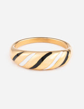 Load image into Gallery viewer, Enamel Croissant Ring