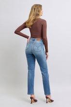 Load image into Gallery viewer, Judy Blue Full Size Run Vintage Wash Thermal Straight Jeans