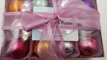 Load image into Gallery viewer, Gift Set for Mom with 12 foil wrapped 2.5 oz bath bombs, great for dry skin, Favorite scents for women