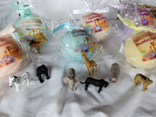 Load image into Gallery viewer, GIFT SET with 6 SAFARI Animals Bath Bombs with "Surprise" Jungle Animals inside