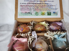 Load image into Gallery viewer, GIFT SET with 6 SAFARI Animals Bath Bombs with "Surprise" Jungle Animals inside