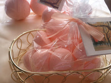 Load image into Gallery viewer, 14 bath bombs 1 oz each (Autumn Magic) gift bag bath fizzies, a calming and soothing scent - great for dry skin