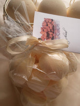 Load image into Gallery viewer, 14 bath bombs 1 oz each (Honey Almond) gift bag bath fizzies, great holiday fragrance