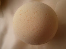 Load image into Gallery viewer, 14 bath bombs in Honey Almond fragrance gift bag bath fizzies, ultra moisturizing for a luxurious bath