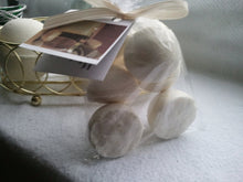 Load image into Gallery viewer, 14 bath bombs in Oatmeal, Milk &amp; Honey fragrance, gift bag bath fizzies, great for kids...these smell delicious