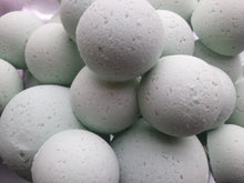 Load image into Gallery viewer, 14 bath bombs Lavender &amp; Chamomile gift bag bath fizzies, great for dry skin