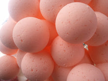 Load image into Gallery viewer, 14 bath bombs Ginger Peach (Pier 1 Type) gift bag bath fizzies, great for dry skin, shea, cocoa, 7 ultra rich oils