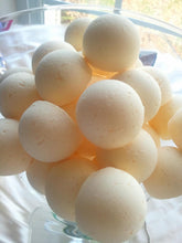 Load image into Gallery viewer, 14 bath bombs (select from over 100 fragrances) Fragrances L thru S