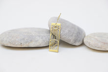 Load image into Gallery viewer, OceanVibe Sun &amp; Wave Earrings - Embrace the Spirit of Adventure