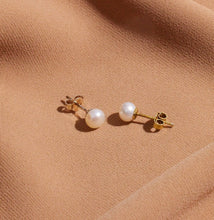 Load image into Gallery viewer, Elegant Gems Pearl Stud Earrings - Timeless Elegance for Every Occasion