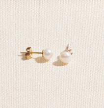 Load image into Gallery viewer, Elegant Gems Pearl Stud Earrings - Timeless Elegance for Every Occasion