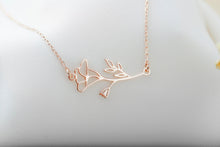Load image into Gallery viewer, Bloom &amp; Blossom Custom Birthflower Necklace | Personalized Floral Jewelry for Moms | Dainty Gift for Women