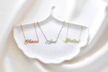 Load image into Gallery viewer, Twist Chain Name Necklace | Personalized 14K Gold Filled Jewelry | Custom Gold Necklace for Unique Style