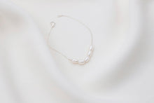 Load image into Gallery viewer, LuxePearls Stunning Freshwater Pearl Bracelet - Timeless Elegance for Every Occasion