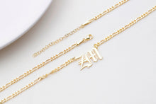 Load image into Gallery viewer, Elegant Initial Necklace with Figaro Chain - Personalize Your Style