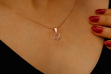 Load image into Gallery viewer, Elegant Sterling Silver Magen David Charm