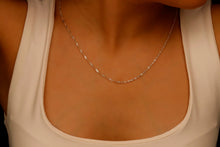 Load image into Gallery viewer, Shimmering Singapore Twist Chain Necklace | Luxurious Elegance for Every Occasion