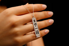 Load image into Gallery viewer, Personalized Egyptian Cartouche Necklace - Custom Hieroglyph Jewelry