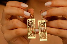 Load image into Gallery viewer, OceanVibe Sun &amp; Wave Earrings - Embrace the Spirit of Adventure