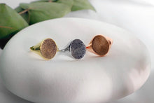 Load image into Gallery viewer, Fingerprint Jewelry Co. Custom Fingerprint Ring in Sterling Silver – Personalized Memorial Gift