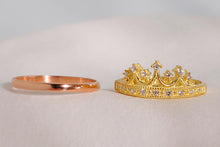 Load image into Gallery viewer, Gold Queen Crown Ring with Elegant Rose Band