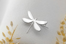 Load image into Gallery viewer, Elysian Designs Dragonfly Brooch in 925 Sterling Silver - A Stunning Symbol of Transformation