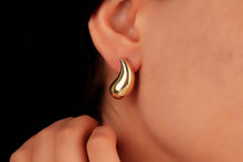 Load image into Gallery viewer, Radiant 925 Sterling Silver Chunky Teardrop Waterdrop Earrings - A Dazzling Gift for Her