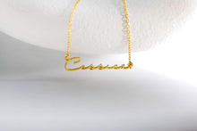 Load image into Gallery viewer, Solid Gold Personalized Name Necklace