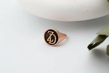 Load image into Gallery viewer, Intertwined Initial Signet Ring - Personalize Your Style with Elegant Customization