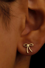 Load image into Gallery viewer, 925 Sterling Silver Elysian Jewelry Ribbon Earrings with Dazzling Gemstone Accent