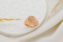 Load image into Gallery viewer, Birth Flower Signet Ring - Personalized Floral Engraving Jewelry