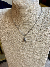 Load image into Gallery viewer, Shell Pendant Paperclip Chain Choker