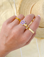Load image into Gallery viewer, Lavender Smiley Flower Ring