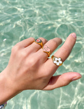 Load image into Gallery viewer, Pink Enamel Smiley Heart Ring