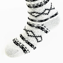 Load image into Gallery viewer, White Fox Patterned Sock