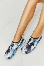 Load image into Gallery viewer, MMshoes On The Shore Water Shoes in Multi